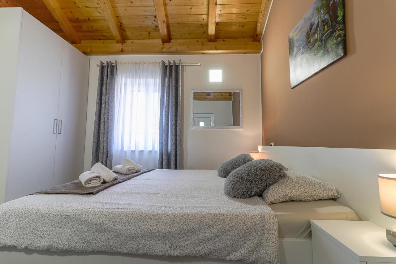 Apartman Juraj I Matej Vrsar Exterior photo