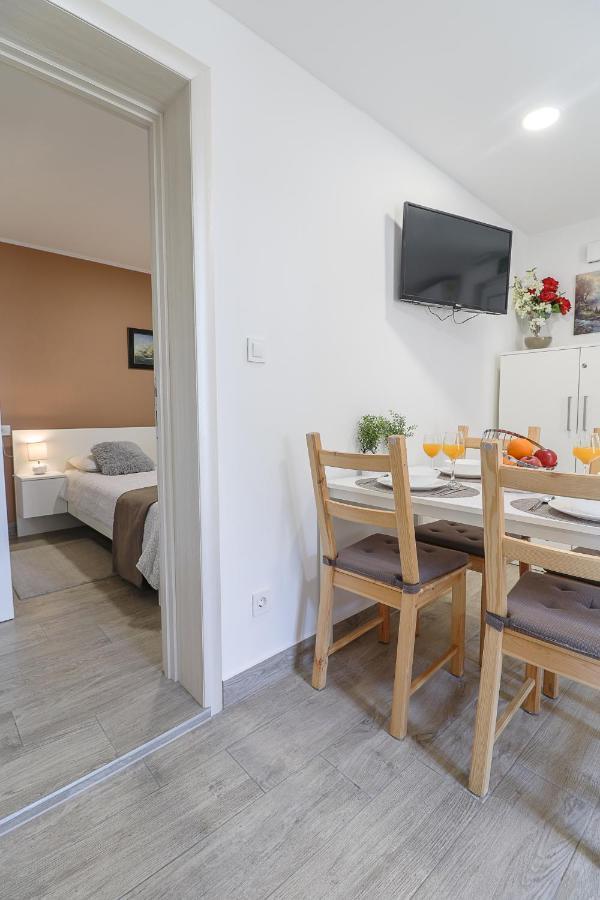 Apartman Juraj I Matej Vrsar Exterior photo