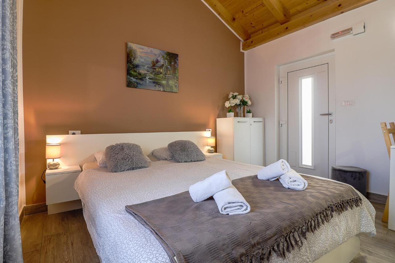 Apartman Juraj I Matej Vrsar Exterior photo